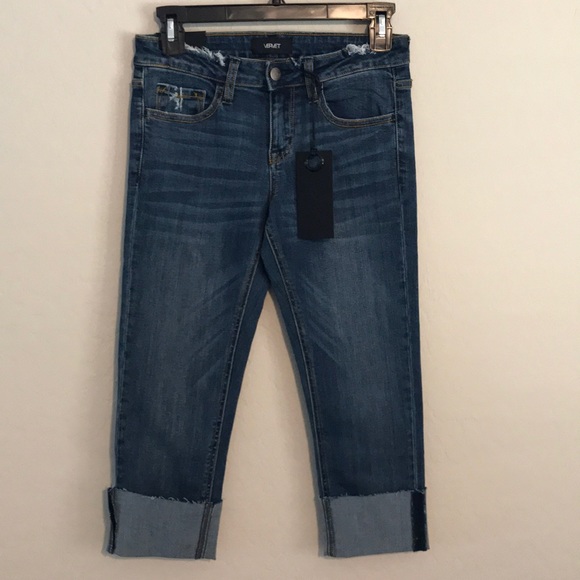 NWT Vervet Denim Straight Fit Mid-Rise Capris - Picture 1 of 7